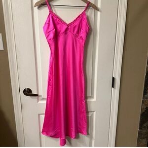 Japna Hot Pink Chemise‎ with Satin Sheen and Spaghetti Straps Size Medium
